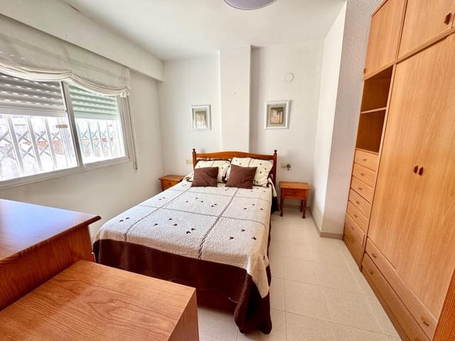 Apartamento de 2 habitaciones en Gandia en alquiler con piscina - 600 € (Ref: 9966602)