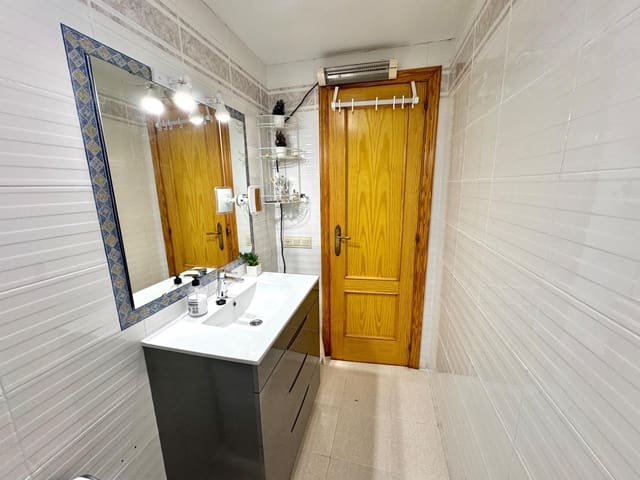 Apartamento de 2 habitaciones en Gandia en alquiler con piscina - 600 € (Ref: 9966602)