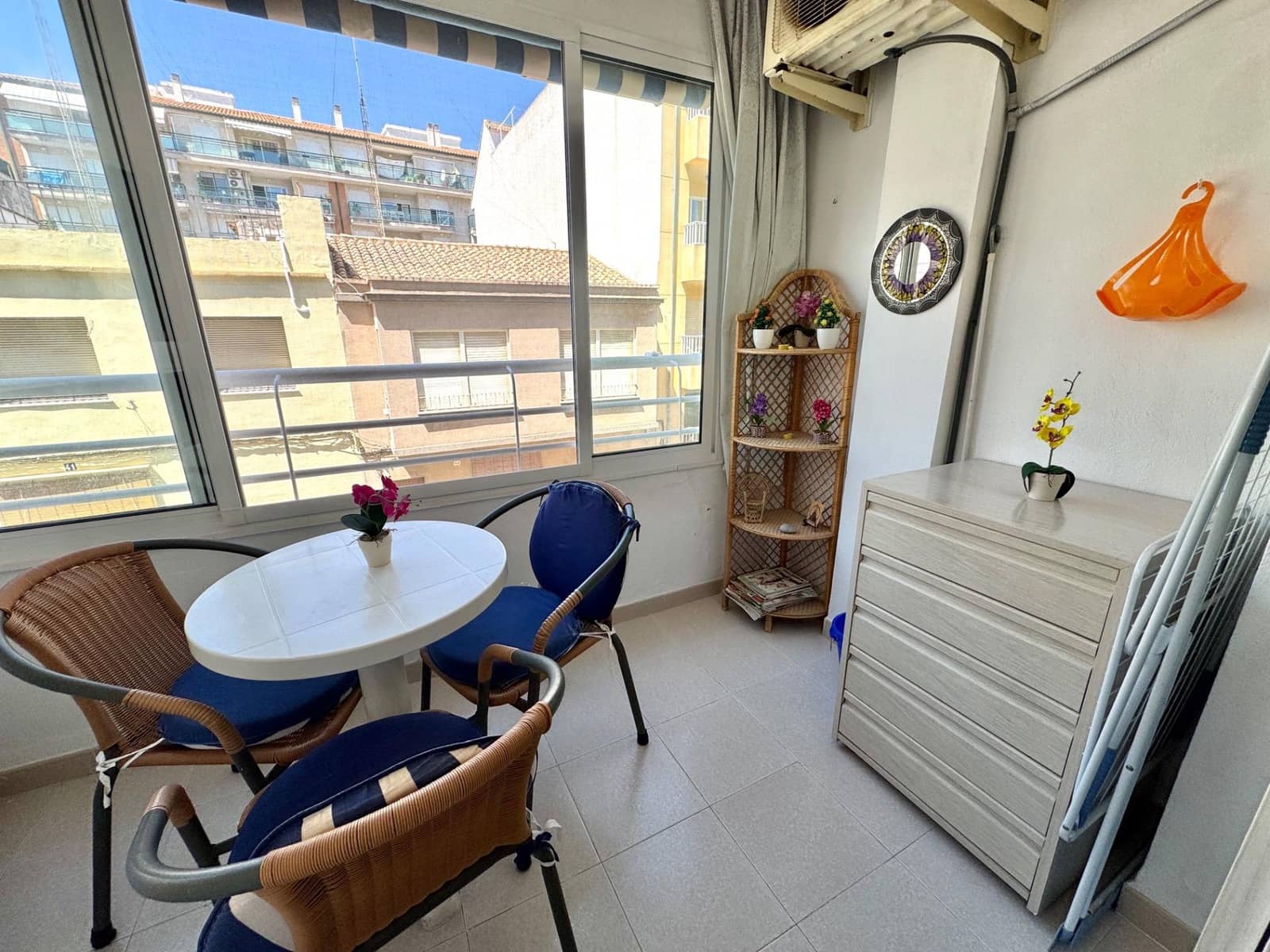Apartamento de 2 habitaciones en Gandia en alquiler con piscina - 600 € (Ref: 9966602)