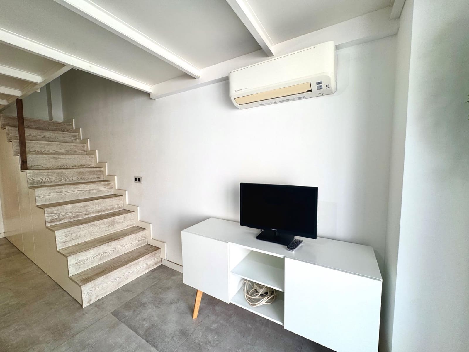 1 bedroom Loft for rent in Gandia - € 750 (Ref: 9975359)