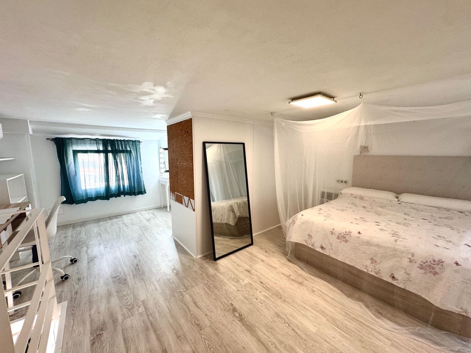1 bedroom Loft for rent in Gandia - € 750 (Ref: 9975359)