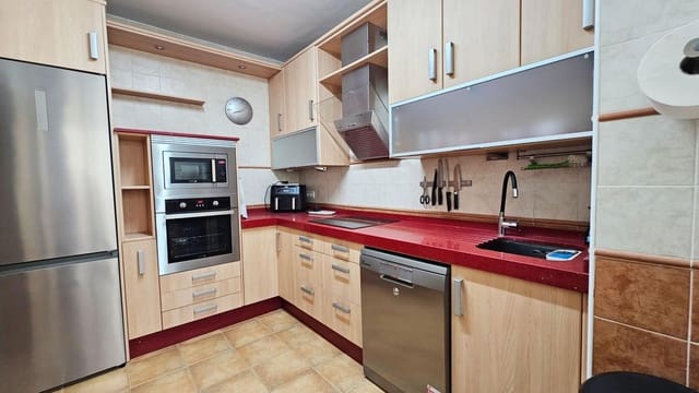 2 quarto Penthouse para arrendar em Benalmádena com piscina garagem - 1 450 € (Ref: 10055273)
