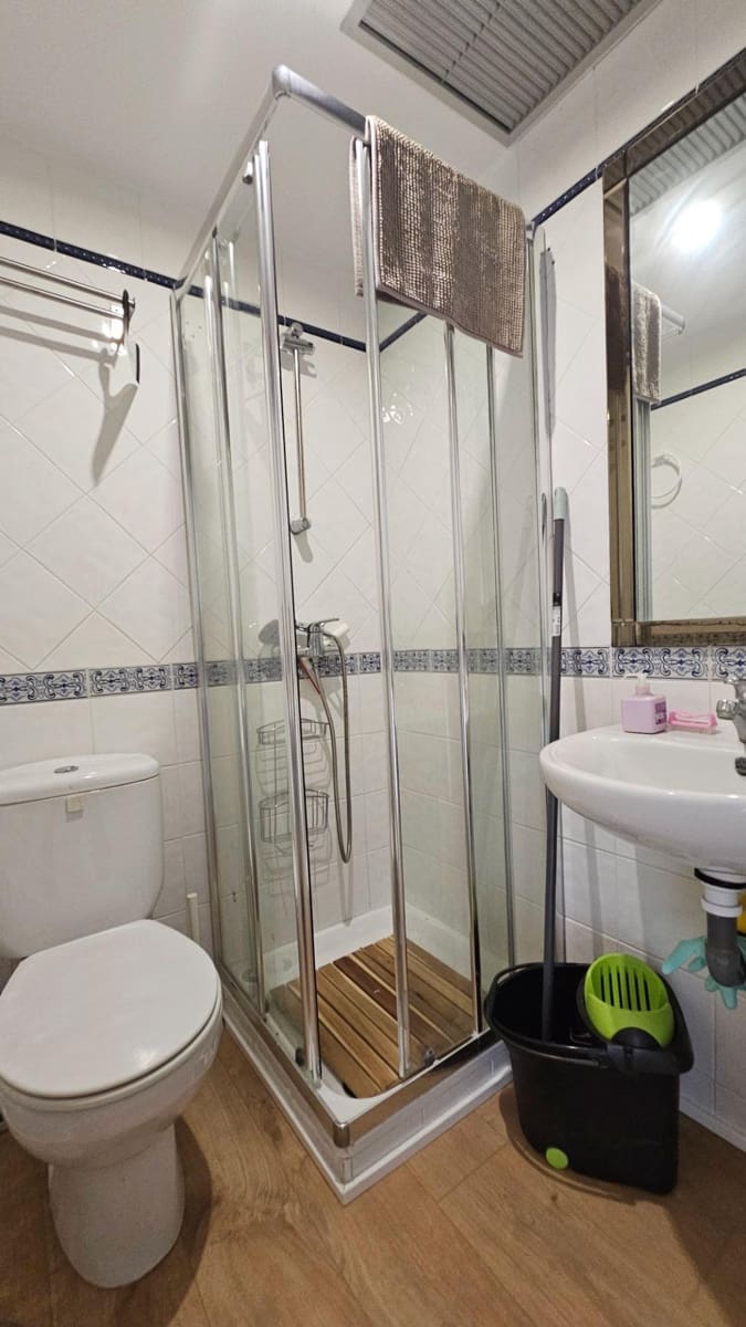 3 Zimmer Apartment zu vermieten in Torrequebrada mit Pool Garage - 1.300 € (Ref: 10131969)