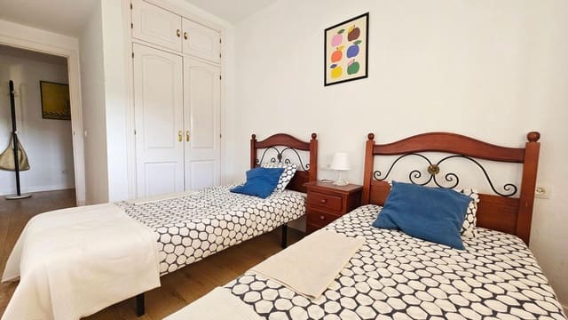 3 Zimmer Apartment zu vermieten in Nueva Torrequebrada, Benalmádena mit Pool Garage - 1.300 € (Ref: 10131969)