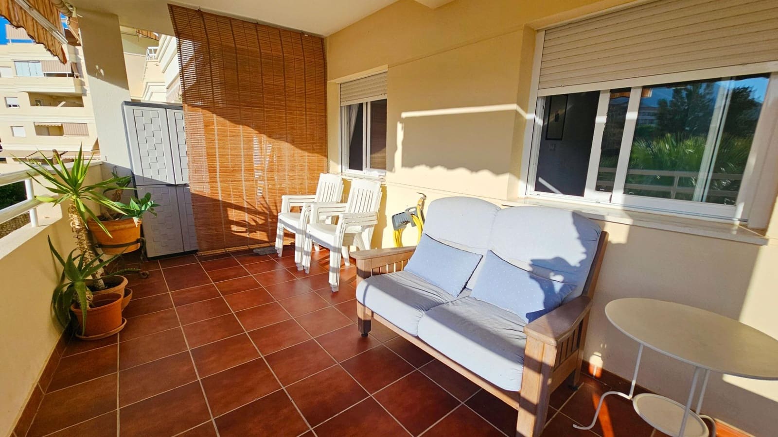 3 Zimmer Apartment zu vermieten in Torrequebrada mit Pool Garage - 1.300 € (Ref: 10131969)