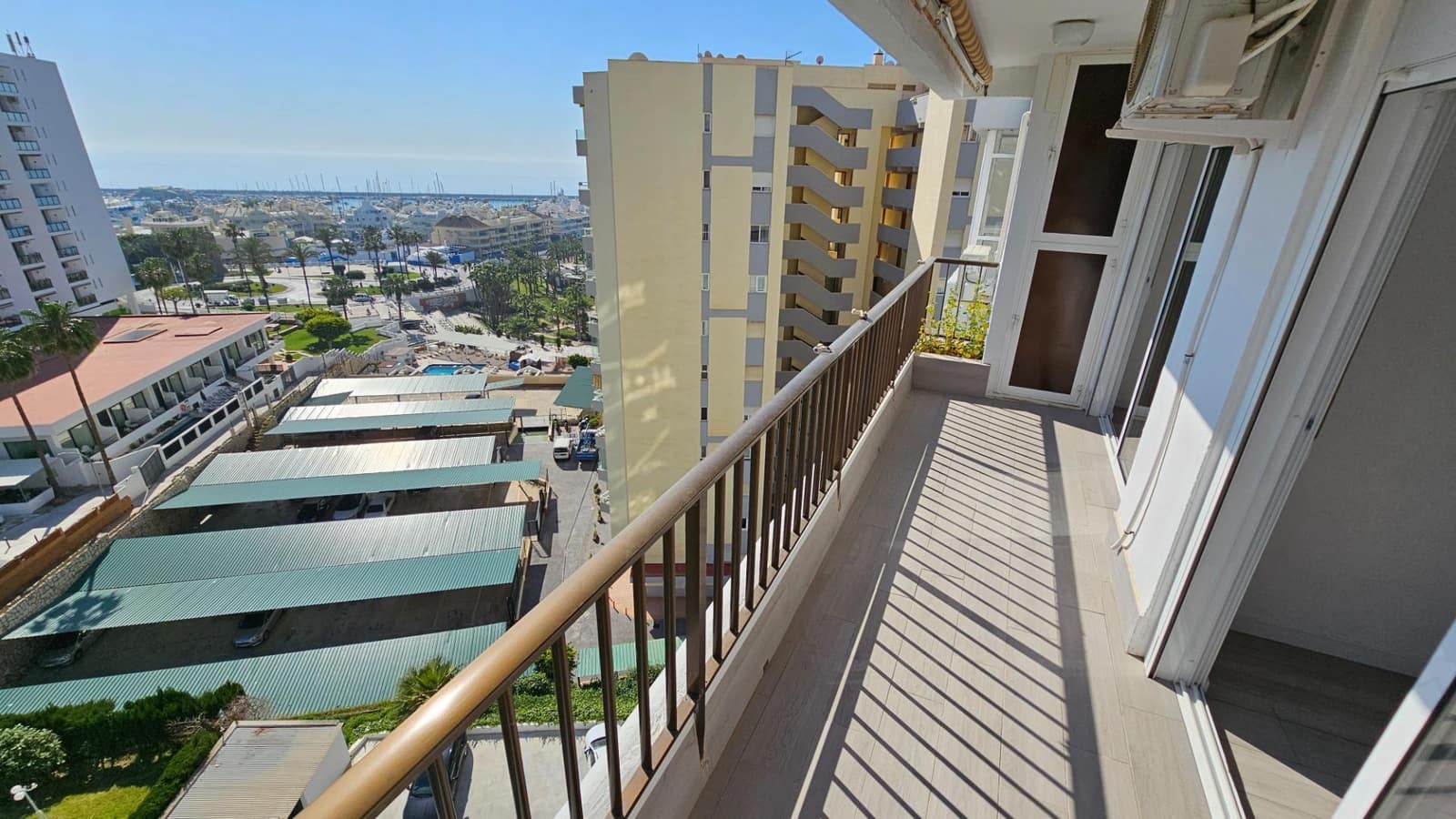 3 soveværelse Lejlighed til salg i Benalmadena Costa med swimmingpool - € 420.000 (Ref: 8226382)