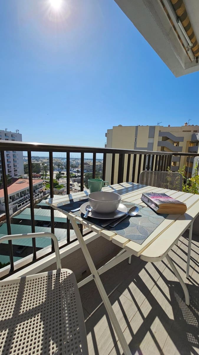 3 soveværelse Lejlighed til salg i Benalmadena Costa med swimmingpool - € 420.000 (Ref: 8226382)