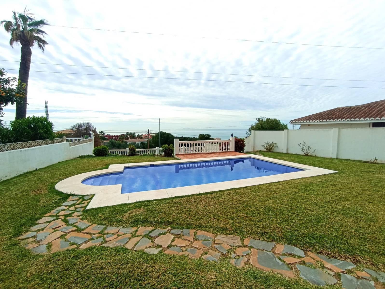 4 sypialnia Willa na sprzedaż w Benalmadena z basenem garażem - 1 170 000 € (Ref: 8373778)