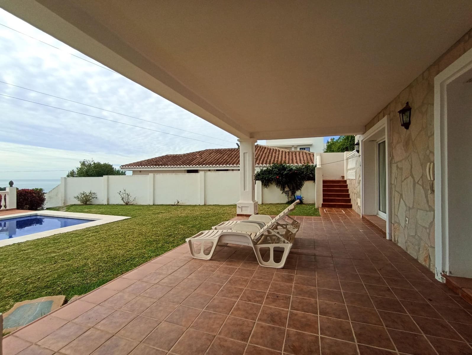 4 sypialnia Willa na sprzedaż w Benalmadena z basenem garażem - 1 170 000 € (Ref: 8373778)