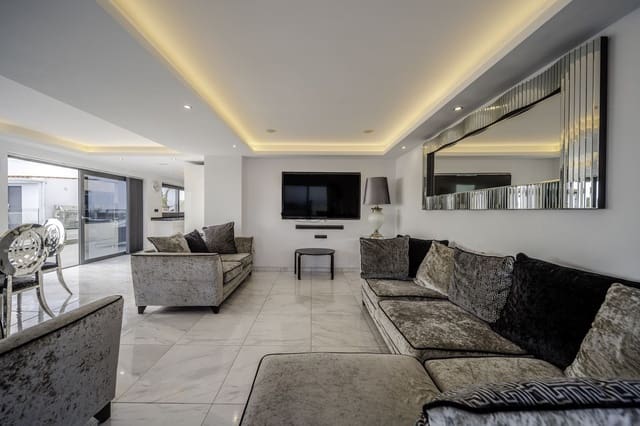 Chalet de 6 habitaciones en Benalmádena en venta con piscina garaje - 1.450.000 € (Ref: 8972127)