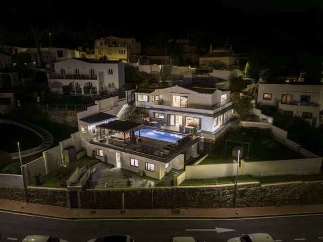 Chalet de 6 habitaciones en Benalmádena en venta con piscina garaje - 1.450.000 € (Ref: 8972127)