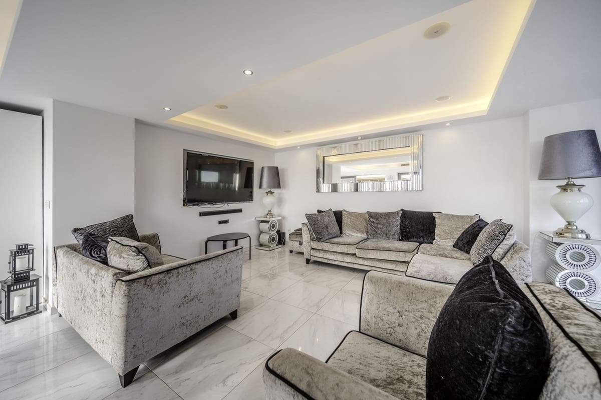 6 Zimmer Villa zu verkaufen in Benalmadena mit Pool Garage - 1.450.000 € (Ref: 8972127)