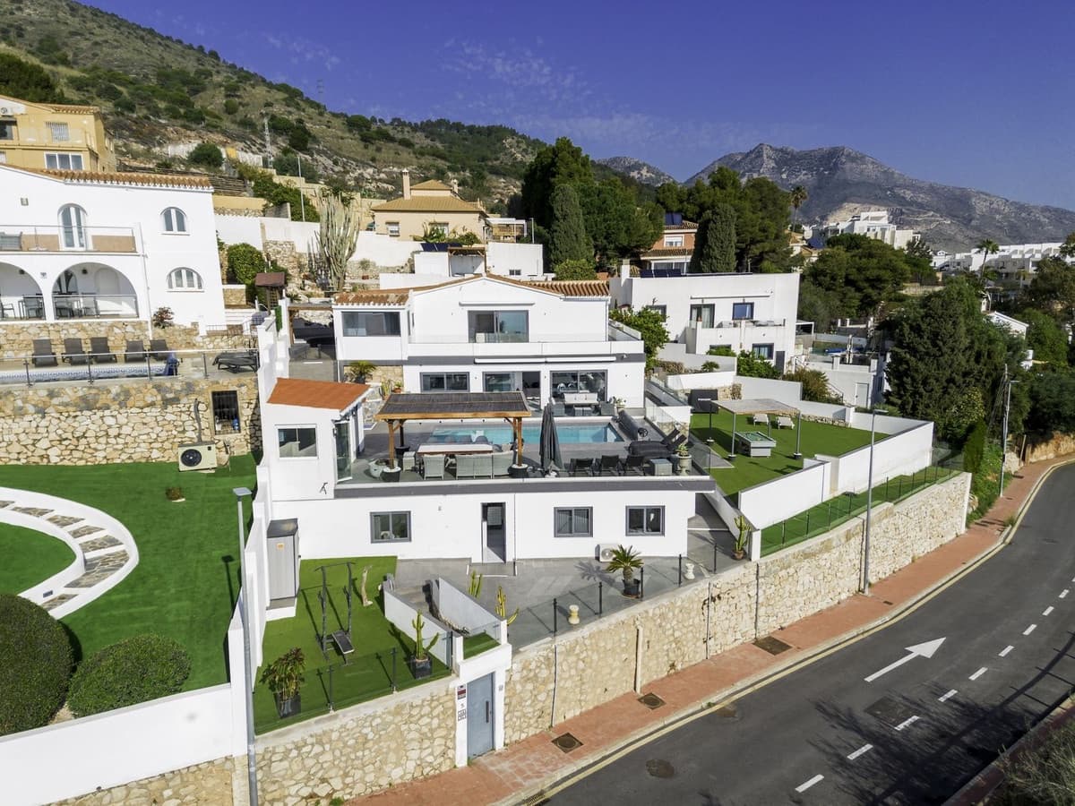 6 Zimmer Villa zu verkaufen in Benalmadena mit Pool Garage - 1.450.000 € (Ref: 8972127)