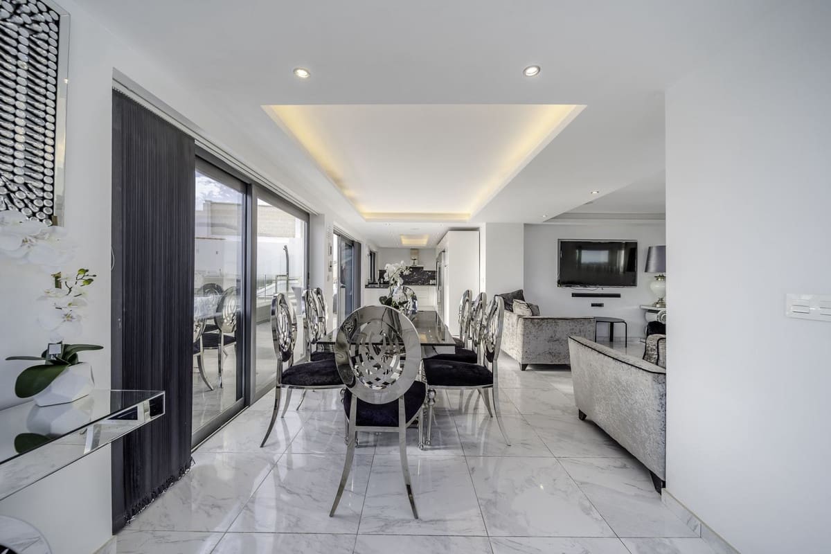 6 Zimmer Villa zu verkaufen in Benalmadena mit Pool Garage - 1.450.000 € (Ref: 8972127)