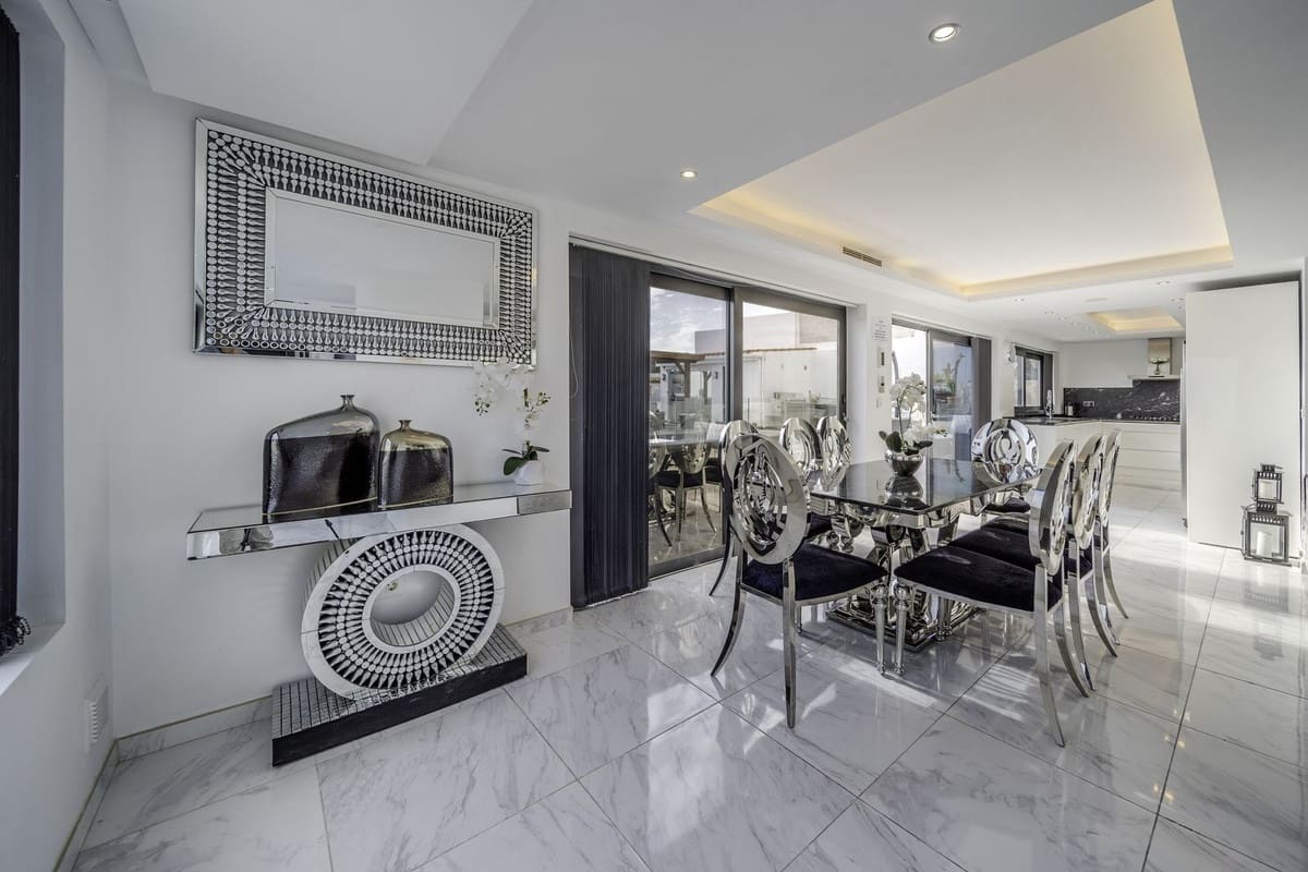 6 Zimmer Villa zu verkaufen in Benalmadena mit Pool Garage - 1.450.000 € (Ref: 8972127)