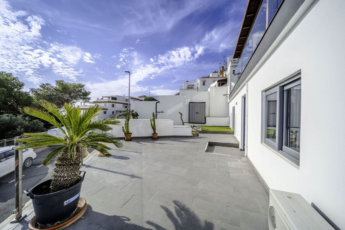 6 Zimmer Villa zu verkaufen in Benalmadena mit Pool Garage - 1.450.000 € (Ref: 8972127)