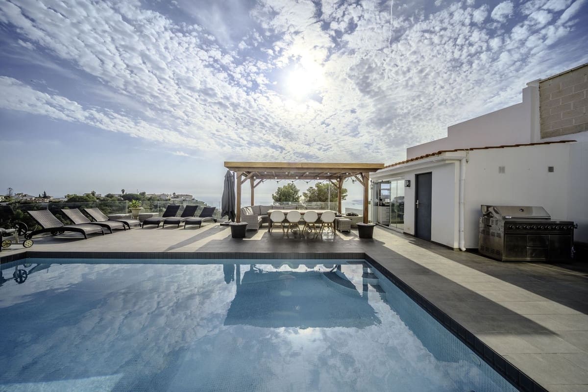 6 Zimmer Villa zu verkaufen in Benalmadena mit Pool Garage - 1.450.000 € (Ref: 8972127)