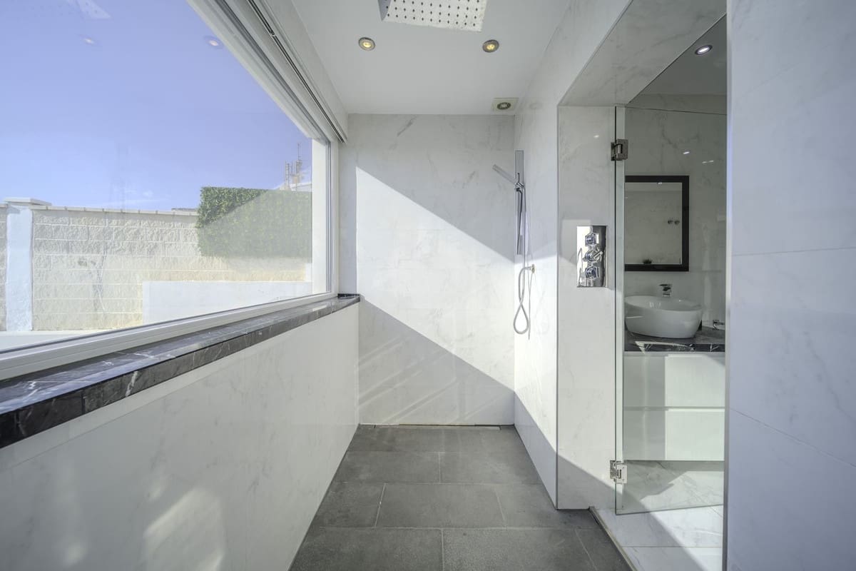 6 Zimmer Villa zu verkaufen in Benalmadena mit Pool Garage - 1.450.000 € (Ref: 8972127)