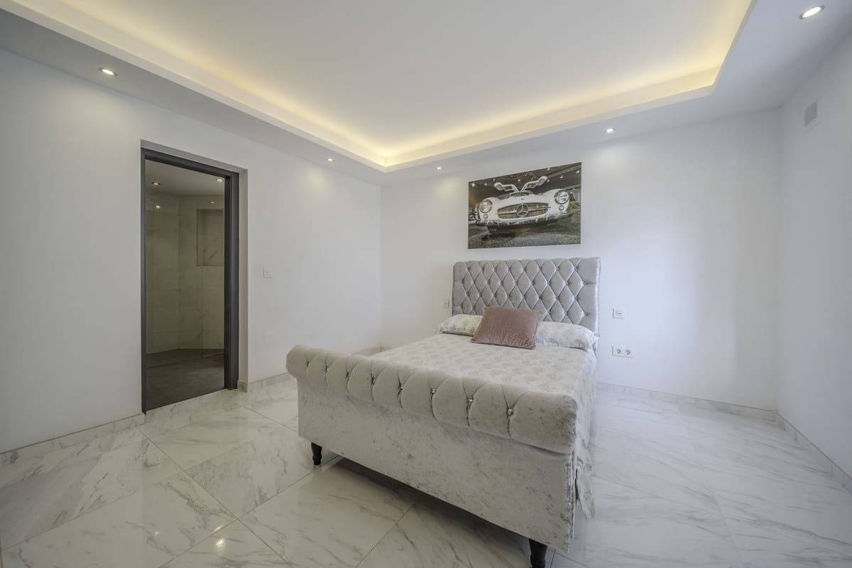 6 Zimmer Villa zu verkaufen in Benalmadena mit Pool Garage - 1.450.000 € (Ref: 8972127)