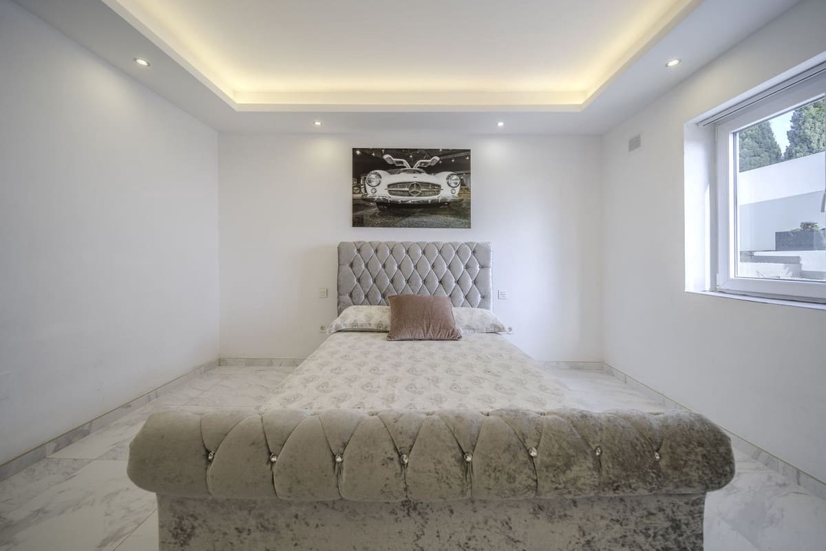 6 Zimmer Villa zu verkaufen in Benalmadena mit Pool Garage - 1.450.000 € (Ref: 8972127)