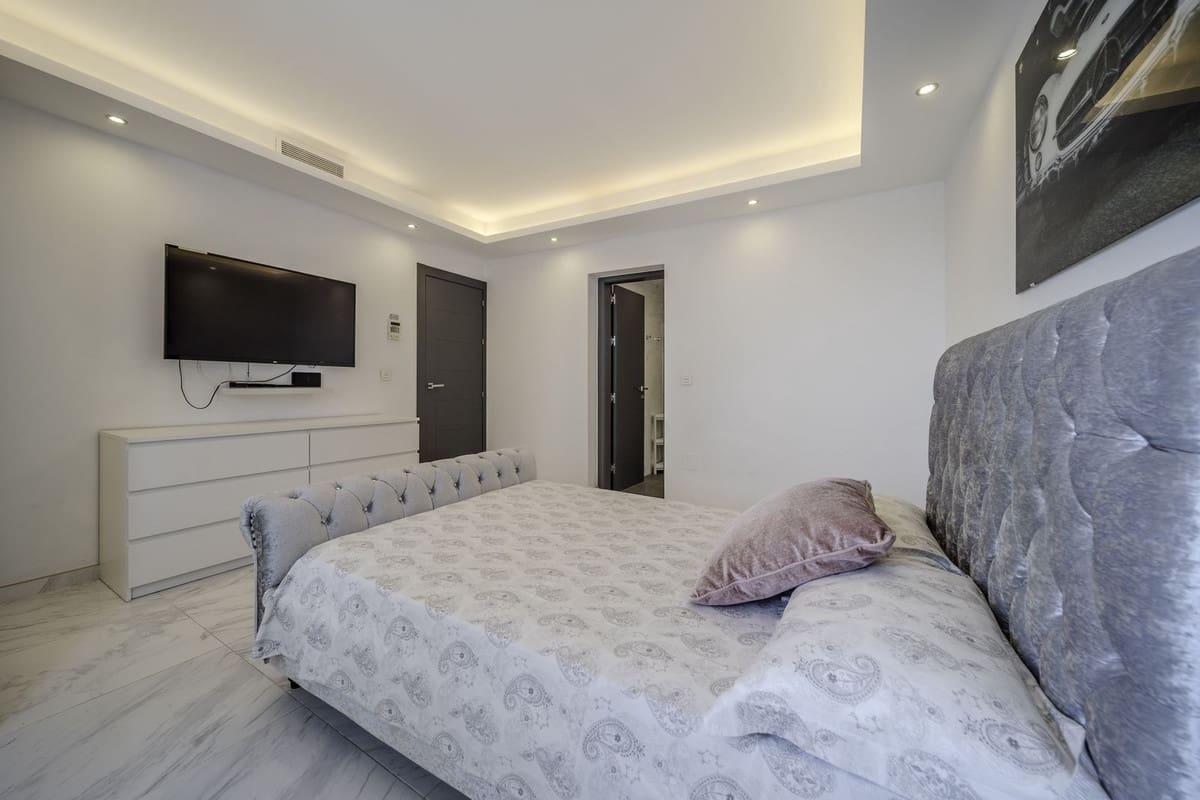 6 Zimmer Villa zu verkaufen in Benalmadena mit Pool Garage - 1.450.000 € (Ref: 8972127)