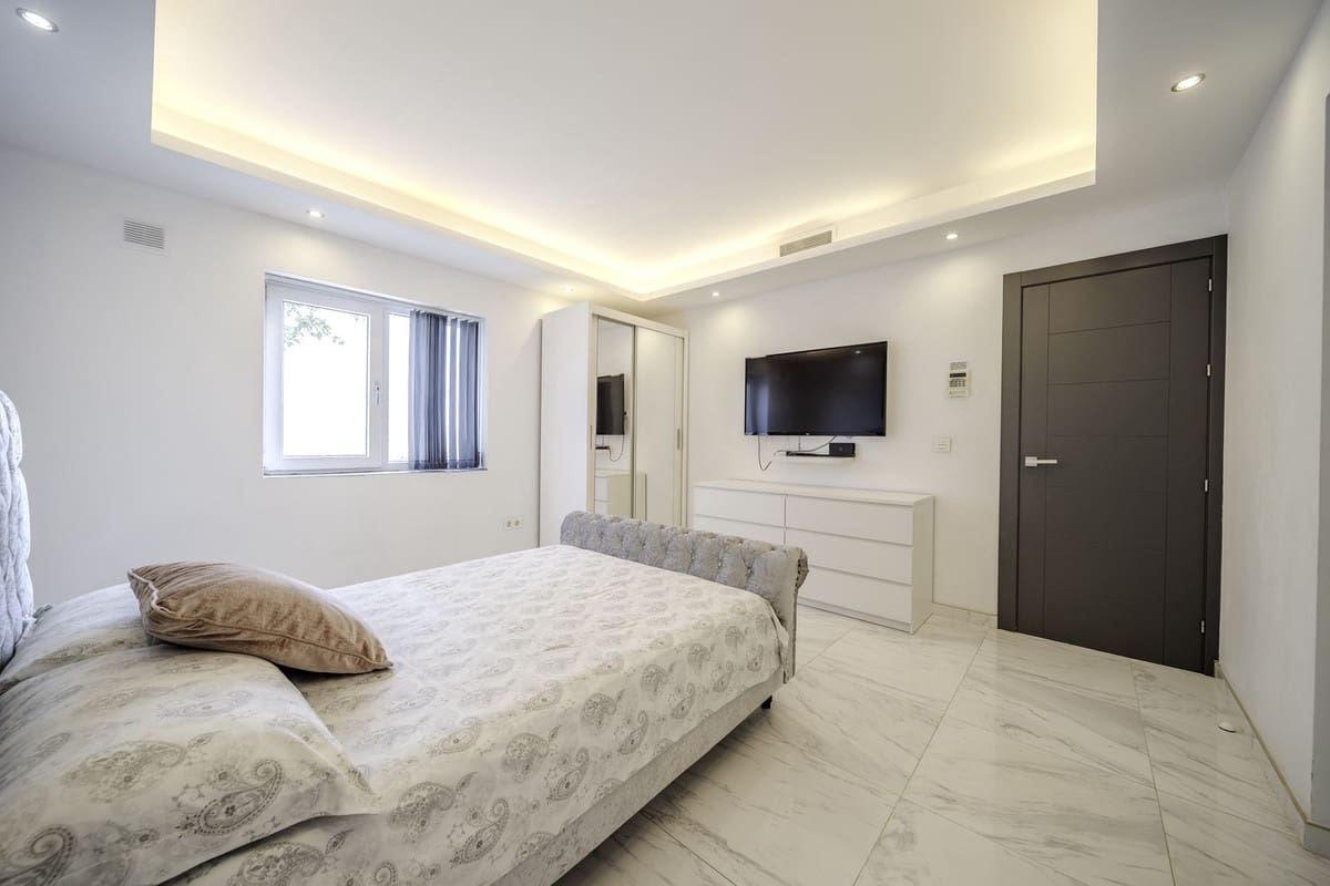 6 Zimmer Villa zu verkaufen in Benalmadena mit Pool Garage - 1.450.000 € (Ref: 8972127)