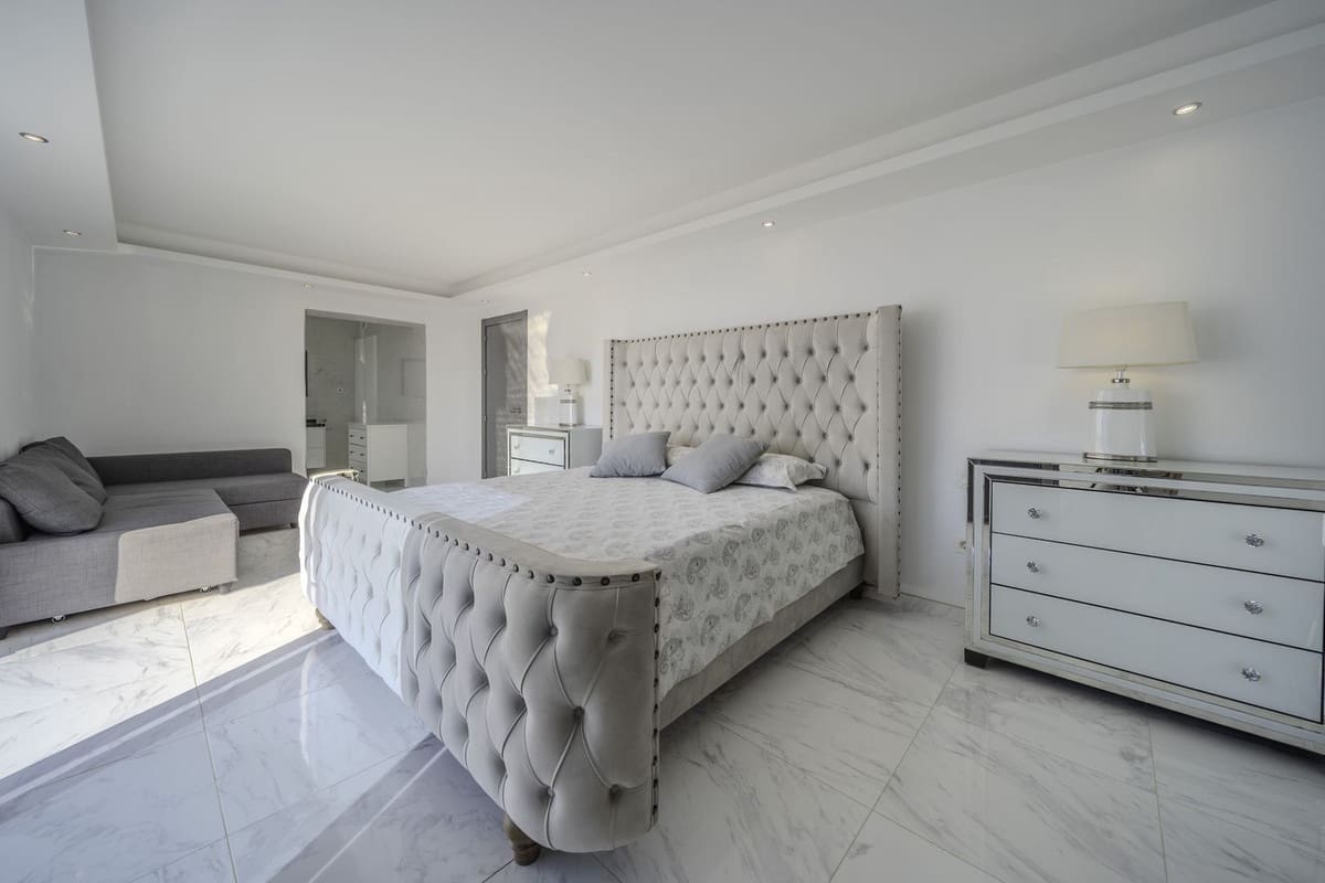 6 Zimmer Villa zu verkaufen in Benalmadena mit Pool Garage - 1.450.000 € (Ref: 8972127)