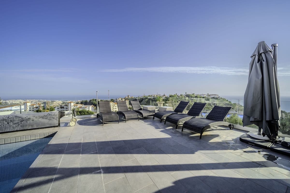 6 Zimmer Villa zu verkaufen in Benalmadena mit Pool Garage - 1.450.000 € (Ref: 8972127)