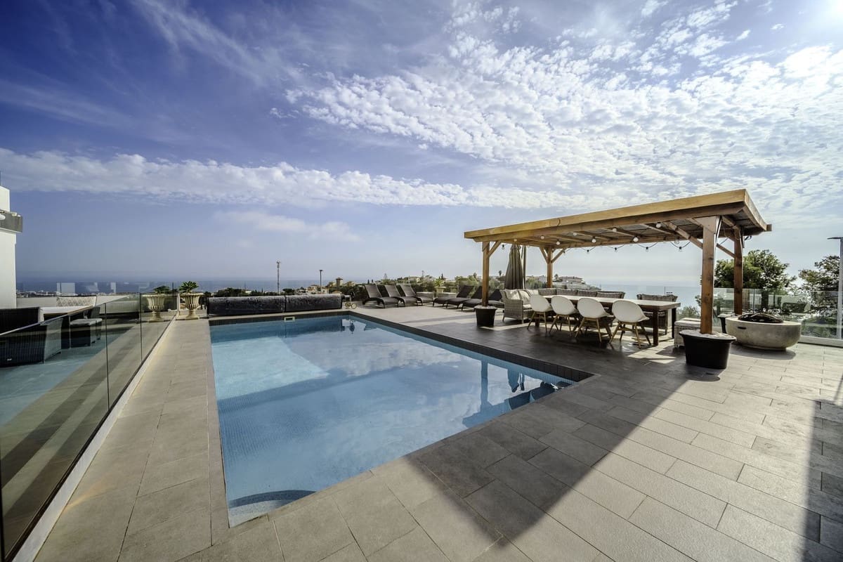 6 Zimmer Villa zu verkaufen in Benalmadena mit Pool Garage - 1.450.000 € (Ref: 8972127)