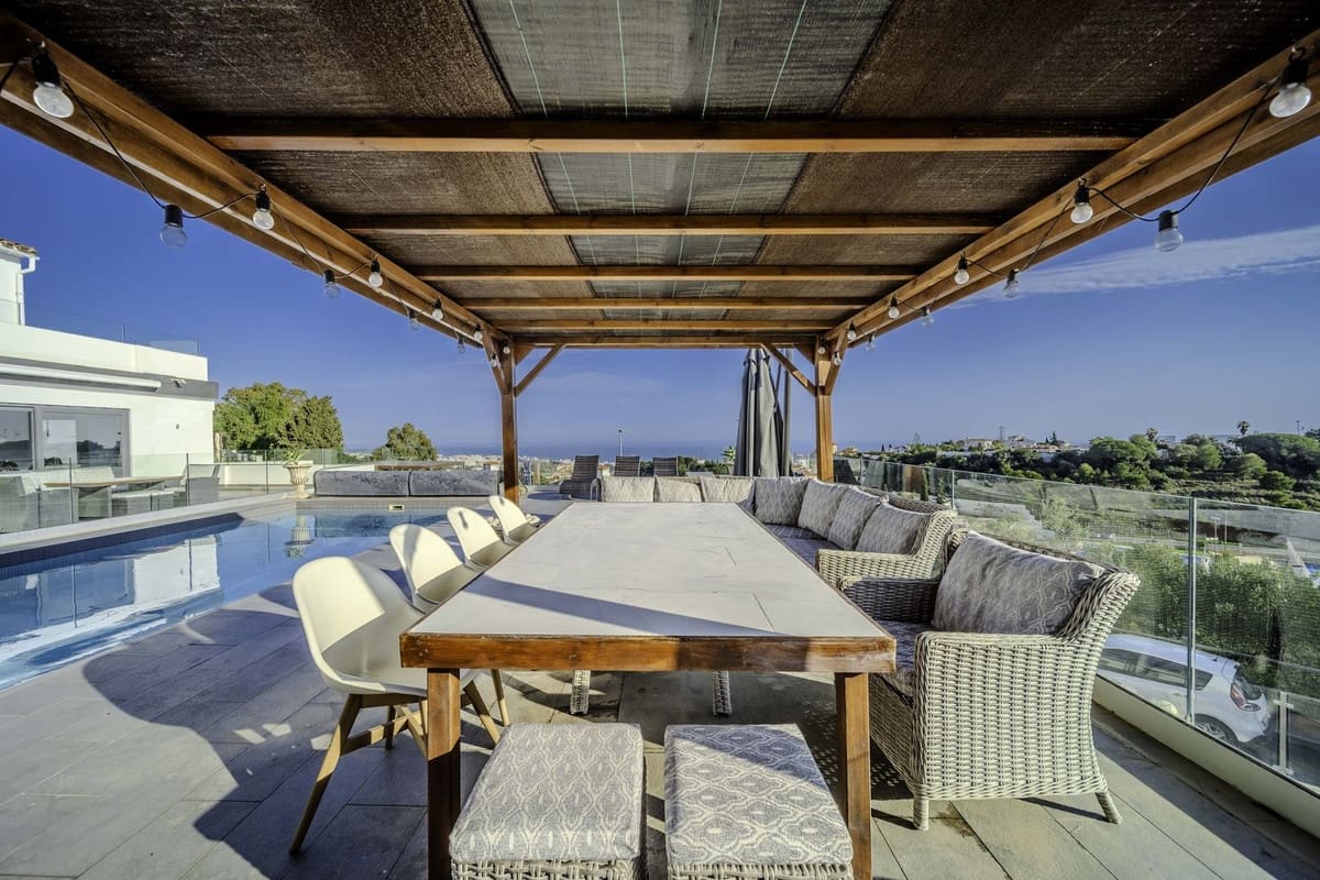 6 Zimmer Villa zu verkaufen in Benalmadena mit Pool Garage - 1.450.000 € (Ref: 8972127)