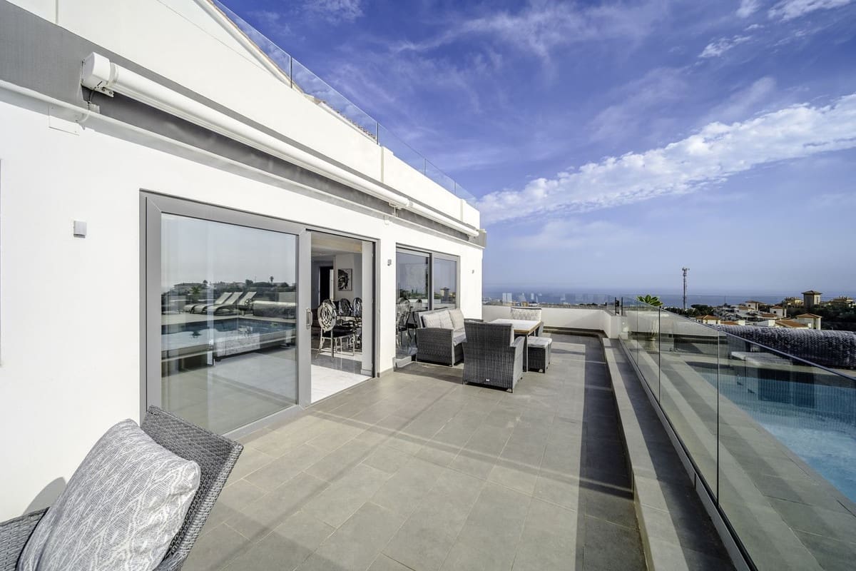 6 Zimmer Villa zu verkaufen in Benalmadena mit Pool Garage - 1.450.000 € (Ref: 8972127)