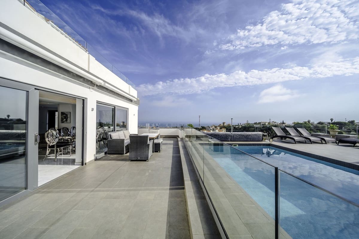 6 Zimmer Villa zu verkaufen in Benalmadena mit Pool Garage - 1.450.000 € (Ref: 8972127)