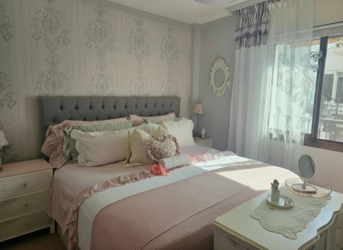 Piso de 3 habitaciones en Benalmádena en venta - 310.000 € (Ref: 9220200)