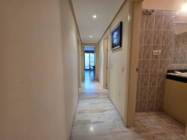 2 soveværelse Lejlighed til salg i Zona Centro Comercial Torrequebrada, Benalmádena med swimmingpool - € 565.000 (Ref: 9220201)