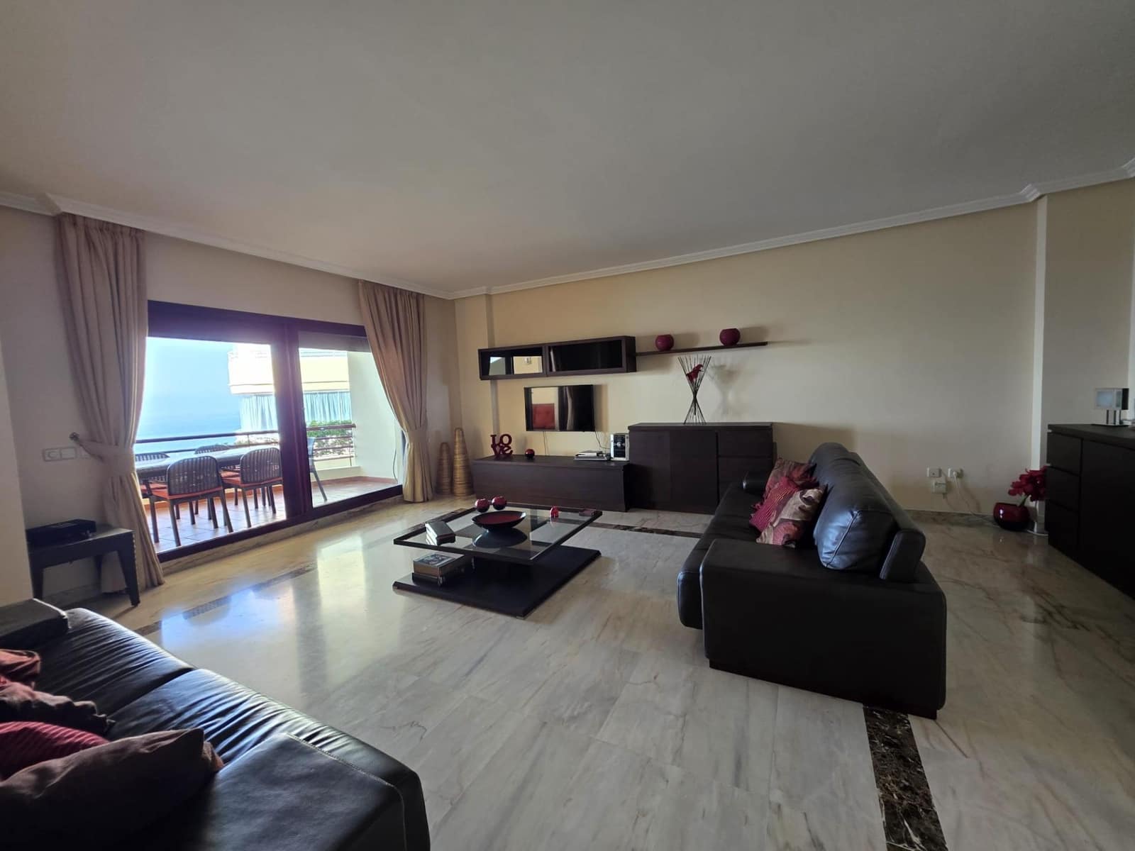 2 soveværelse Lejlighed til salg i Torrequebrada med swimmingpool - € 565.000 (Ref: 9220201)