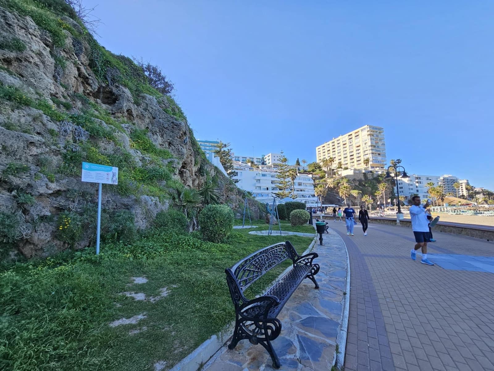 Yksiö myytävänä paikassa Torremolinos mukana 
autotalli - 293 000 € (Ref: 9353551)