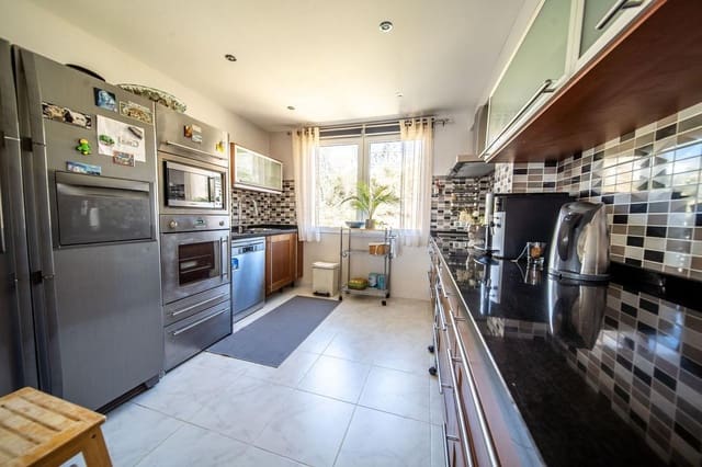 3 chambre Penthouse à vendre à Carvajal, Fuengirola avec piscine - 689 000 € (Ref: 9359500)