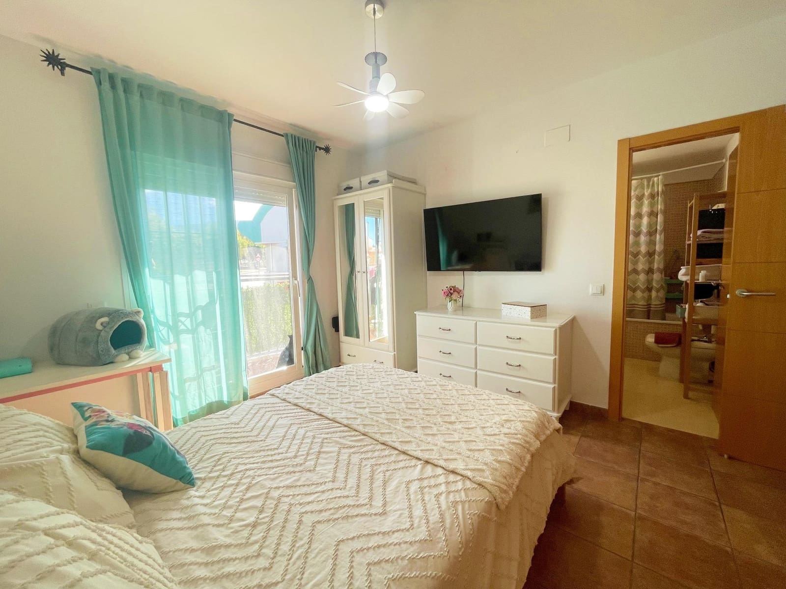 3 sovrum Radhus till salu i Alhaurin de la Torre med pool garage - 450 000 € (Ref: 9359502)