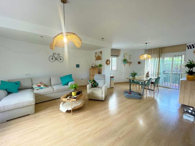 3 sovrum Radhus till salu i Alhaurín de la Torre med pool garage - 450 000 € (Ref: 9359502)