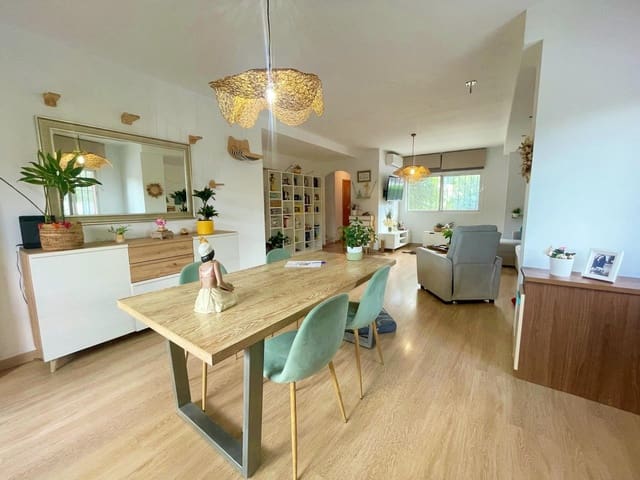 3 sovrum Radhus till salu i Alhaurín de la Torre med pool garage - 450 000 € (Ref: 9359502)