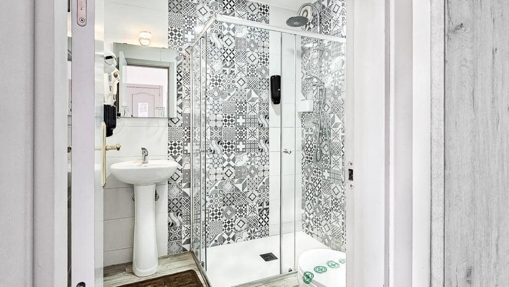 15 makuuhuone Majatalo/aamiaismajoitus myytävänä paikassa Fuengirola - 1 500 000 € (Ref: 9449005)