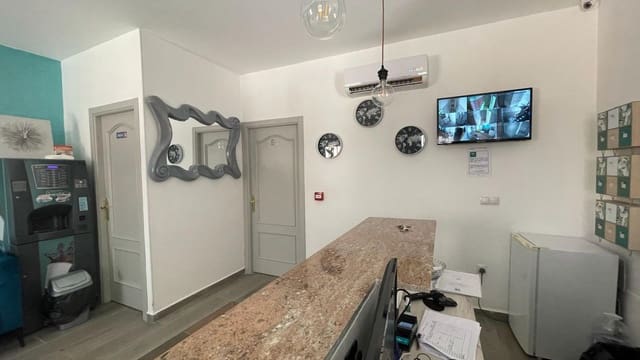 15 makuuhuone Majatalo/aamiaismajoitus myytävänä paikassa Fuengirola - 1 500 000 € (Ref: 9449005)