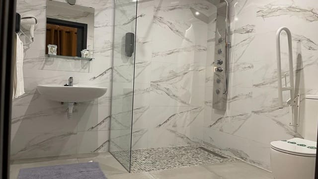 15 makuuhuone Majatalo/aamiaismajoitus myytävänä paikassa Fuengirola - 1 500 000 € (Ref: 9449005)