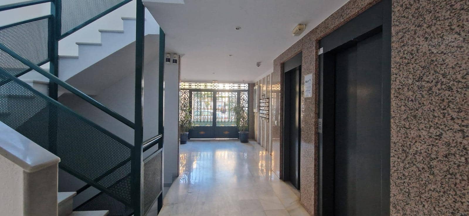 3 soverom Leilighet til salgs i Benalmadena med svømmebasseng garasje - € 489 000 (Ref: 9551302)