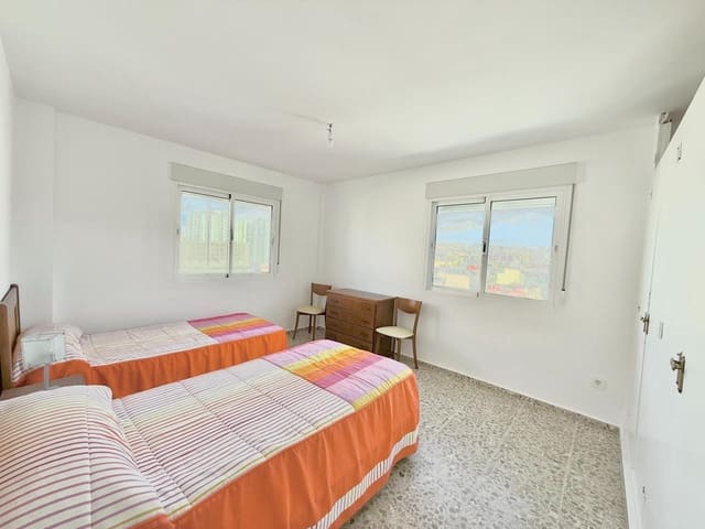 5 makuuhuone Asunto myytävänä paikassa Playa de los Boliches, Fuengirola - 595 000 € (Ref: 9599477)
