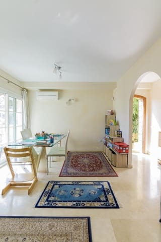 6 chambre Villa/Maison Semi-Mitoyenne à vendre à Alhaurín de la Torre avec piscine - 596 000 € (Ref: 9607998)