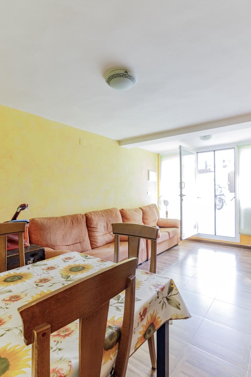 Pareado de 6 habitaciones en Alhaurín de la Torre en venta con piscina - 596.000 € (Ref: 9607998)