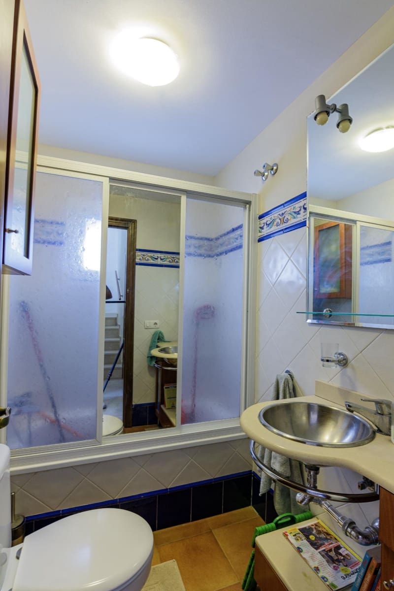 Pareado de 6 habitaciones en Alhaurín de la Torre en venta con piscina - 596.000 € (Ref: 9607998)