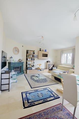 6 chambre Villa/Maison Semi-Mitoyenne à vendre à Alhaurín de la Torre avec piscine - 596 000 € (Ref: 9607998)