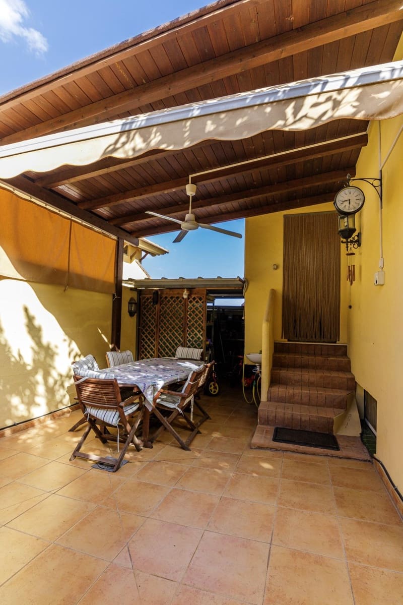 Pareado de 6 habitaciones en Alhaurín de la Torre en venta con piscina - 596.000 € (Ref: 9607998)